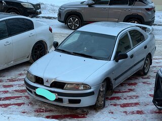 1999 Mitsubishi Carisma I Рестайлинг, серебристый, 190000 рублей, вид 1