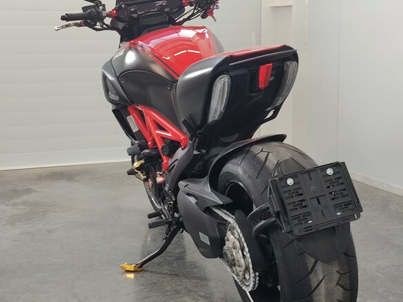 2013 Ducati Diavel Carbon, чёрный, 879000 рублей - вид 6