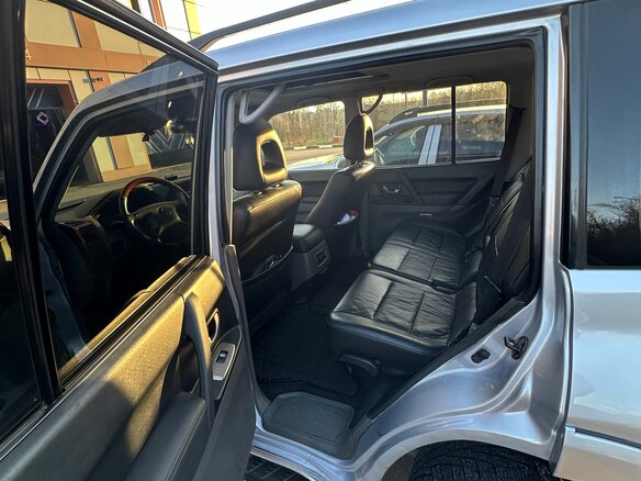 2006 Mitsubishi Pajero III Рестайлинг, серебристый, 1150000 рублей - вид 15