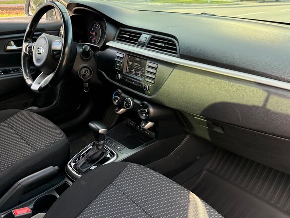 2018 Kia Rio IV, серый, 1249000 рублей - вид 8