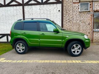 2016 Chevrolet Niva I Рестайлинг, зелёный, 670000 рублей, вид 4
