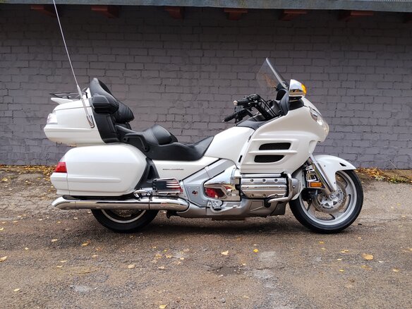 2010 Honda GL 1800 Gold Wing, белый, 1095272 рублей - вид 2