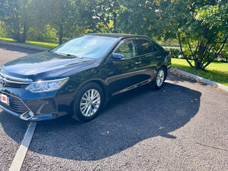 2015 Toyota Camry VII (XV50) Рестайлинг, серый, 1850000 рублей, вид 1