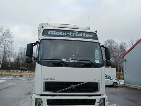 2003 Volvo FH, белый, 2400000 рублей, вид 4