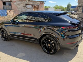 2019 Porsche Cayenne S Coupé III, чёрный, 8300000 рублей, вид 1