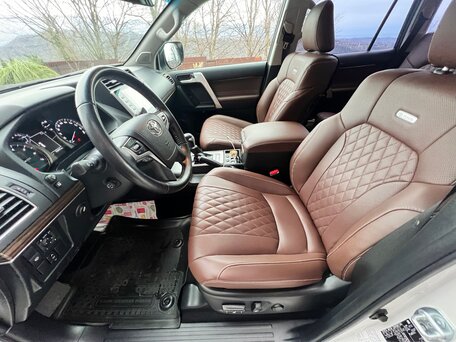 2021 Toyota Land Cruiser Prado 150 Series Рестайлинг 3, белый, 6500000 рублей, вид 5