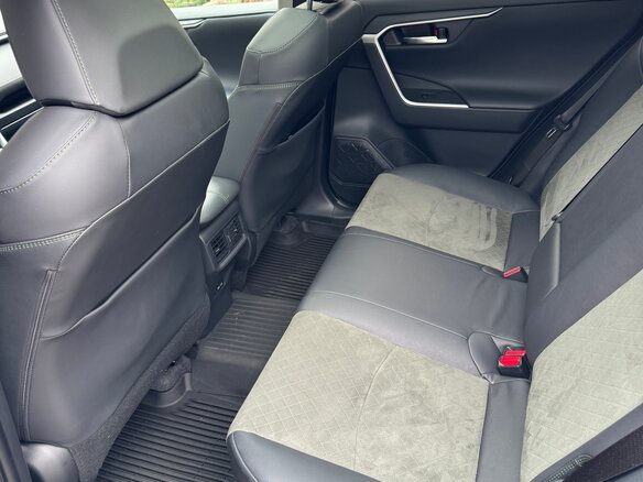 2024 Toyota RAV4 V (XA50), чёрный, 4095000 рублей - вид 14