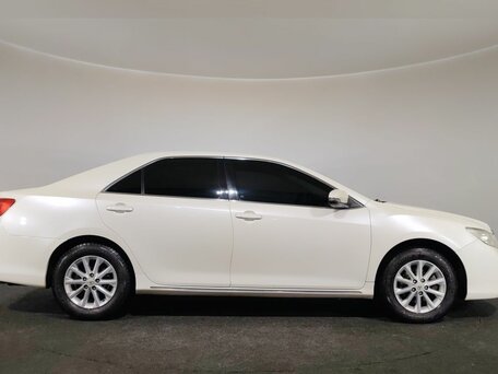 2014 Toyota Camry VII (XV50), белый, 1575000 рублей, вид 4