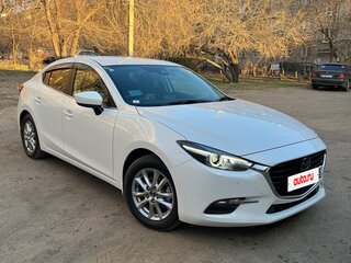 2018 Mazda Axela III Рестайлинг, белый, 1715000 рублей, вид 4