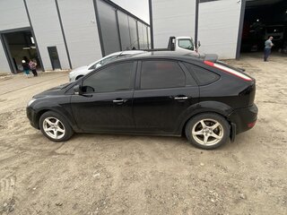 2009 Ford Focus II Рестайлинг, чёрный, 500000 рублей, вид 5