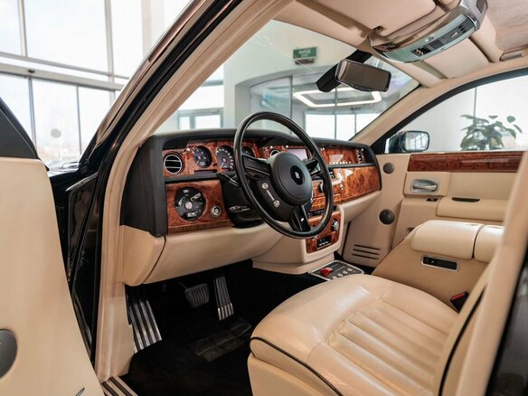 2006 Rolls-Royce Phantom Long VII, чёрный, 43500000 рублей - вид 11