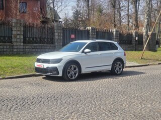 2017 Volkswagen Tiguan II, белый, 2290000 рублей, вид 4