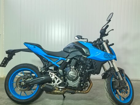 2023 Suzuki GSX-8S, синий, 789000 рублей, вид 4