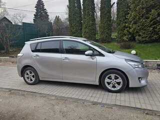 2013 Toyota Verso I Рестайлинг, серебристый, 1050000 рублей, вид 1