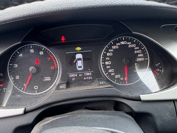 2010 Audi A4 IV (B8), чёрный, 1100000 рублей - вид 7