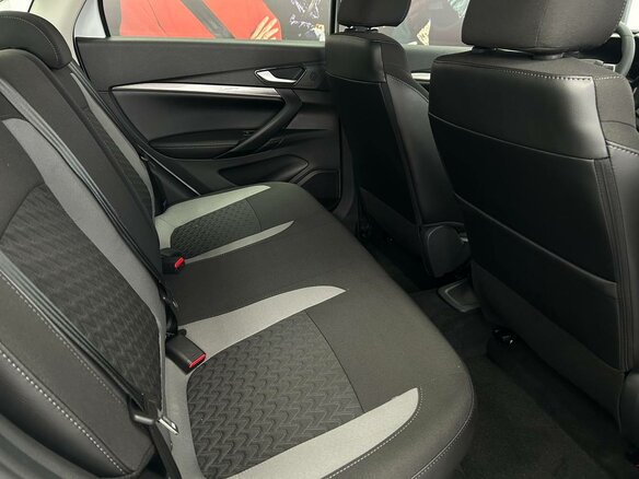 2026 Lada (ВАЗ) Vesta CNG I Рестайлинг (NG), белый, 1881000 рублей - вид 11