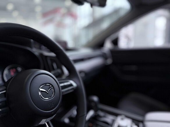 2025 Mazda CX-50, красный, 4720000 рублей - вид 13