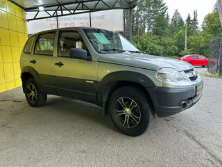 2015 Chevrolet Niva I Рестайлинг, серебристый, 499000 рублей, вид 4