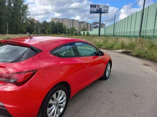 2012 Opel Astra GTC J Рестайлинг, красный, 700000 рублей, вид 4