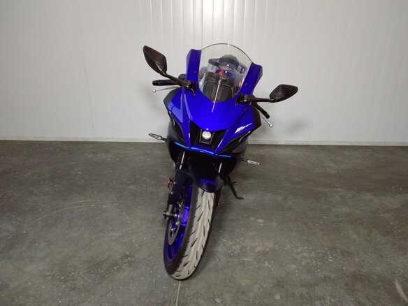 2022 Yamaha YZF-R7, синий, 799000 рублей - вид 6