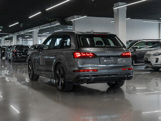 2026 Audi Q7 50 TDI II (4M) Рестайлинг 2, серый, 14750000 рублей, вид 5