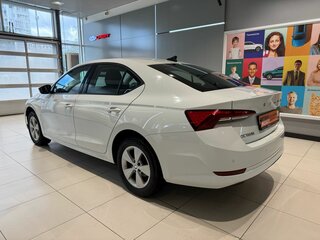 2021 Skoda Octavia IV (A8), белый, 1959000 рублей, вид 4
