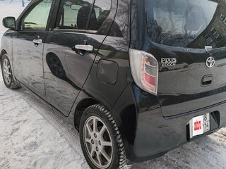 2016 Toyota Pixis Epoch I, чёрный, 610000 рублей, вид 4