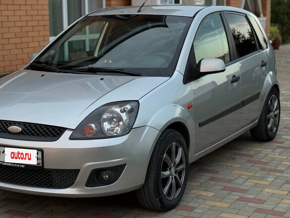 2007 Ford Fiesta Mk5, серебристый, 380000 рублей - вид 1