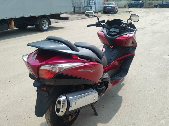 2010 Honda Silver Wing 400, красный, 319000 рублей - вид 5