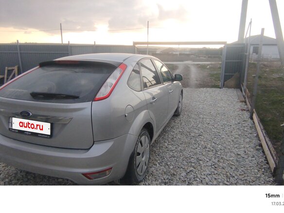 2009 Ford Focus II Рестайлинг, серебристый - вид 1