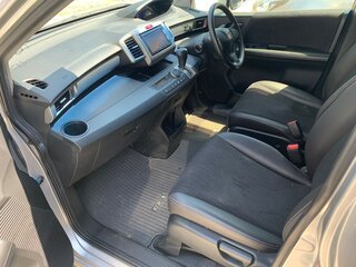 2013 Honda Freed I Рестайлинг, серебристый, 1180000 рублей, вид 5