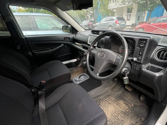 2018 Toyota Succeed I Рестайлинг, белый - вид 13