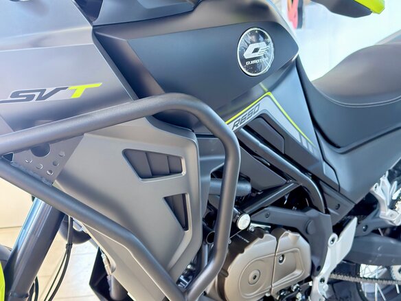 2025 QJMotor SVT 650 X, жёлтый, 729000 рублей - вид 10