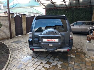 2008 Mitsubishi Pajero IV, серый, 1750000 рублей, вид 3