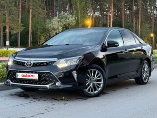 2017 Toyota Camry VII (XV50) Рестайлинг 2, чёрный, 2750000 рублей, вид 1