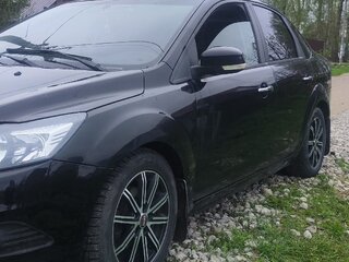 2010 Ford Focus II Рестайлинг, чёрный, 400000 рублей, вид 4