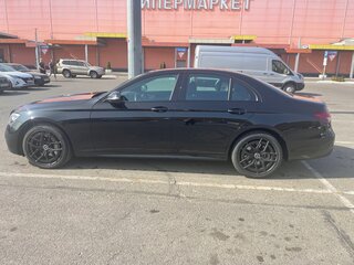 2021 Mercedes-Benz E-Класс 350 d V (W213, S213, C238) Рестайлинг, чёрный, 3790000 рублей, вид 4