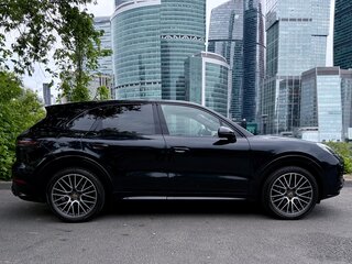 2021 Porsche Cayenne III, синий, 7350000 рублей, вид 4