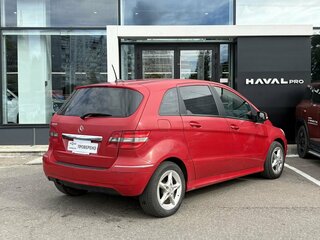 2010 Mercedes-Benz B-Класс 180 I (W245) Рестайлинг, красный, 679000 рублей, вид 5