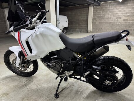 2025 Ducati DesertX, белый, 1250000 рублей, вид 3