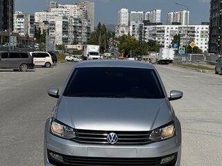 2019 Volkswagen Polo V Рестайлинг, серебристый, 1390000 рублей, вид 2