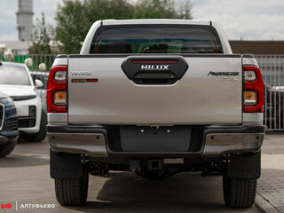 2025 Toyota Hilux VIII Рестайлинг 2, серебристый, 7690000 рублей, вид 4