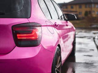 2012 BMW 1 серии 118i II (F20/F21), розовый, 1280000 рублей, вид 5