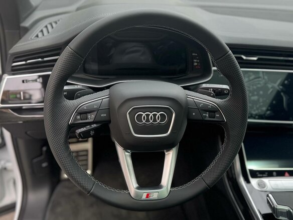 2025 Audi Q7 45 TFSI II (4M) Рестайлинг 2, белый, 11990000 рублей - вид 32