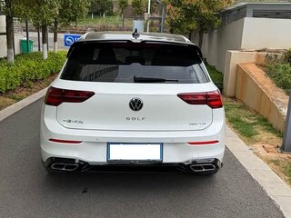 2021 Volkswagen Golf VIII, белый, 1654500 рублей, вид 3