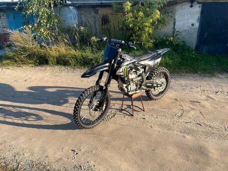 2025 Yamaha YZ250F, чёрный, 770000 рублей, вид 2