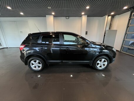 2010 Nissan Qashqai I Рестайлинг, чёрный, 790000 рублей, вид 2