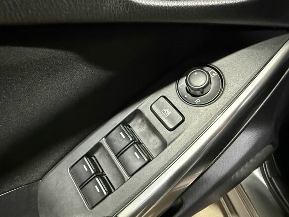 2013 Mazda 6 III (GJ), серебристый, 1400000 рублей - вид 19