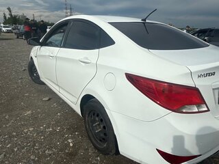 2015 Hyundai Solaris I Рестайлинг, белый, 850000 рублей, вид 4