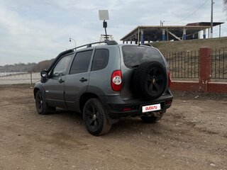 2014 Chevrolet Niva I Рестайлинг, серый, 450000 рублей, вид 4